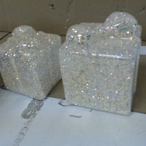 SET OF BATTERY OPERATED GLITTER BOXES