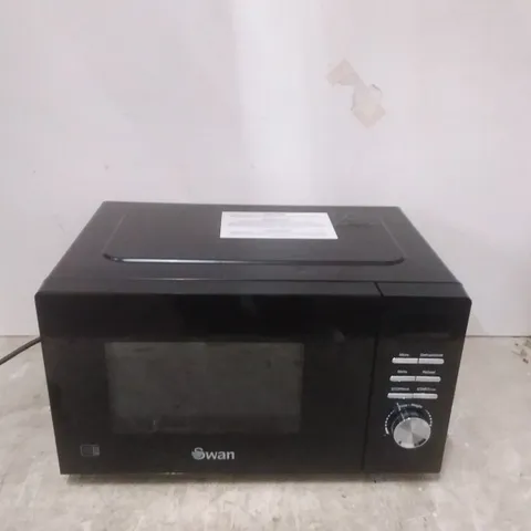 BOXED SWAN 700W MANUAL MICROWAVE - BLACK