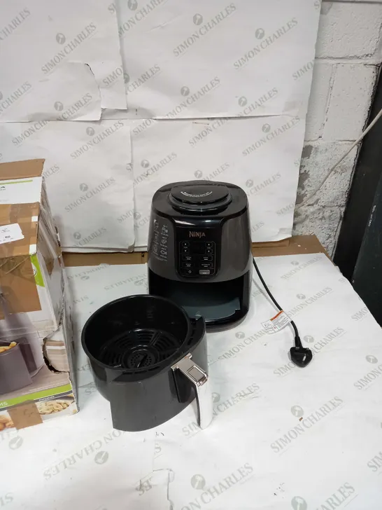 NINJA AIR FRYER 3.8L AF100UK