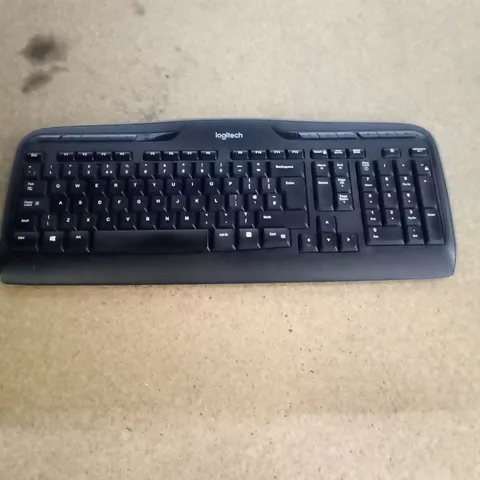 BAGGED LOGITECH KEYBOARD