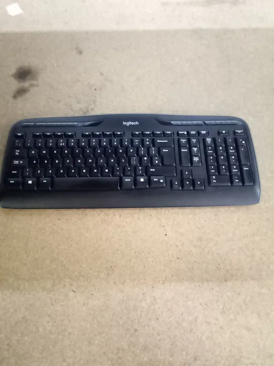 BAGGED LOGITECH KEYBOARD