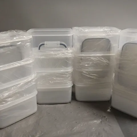 APPROXIMATELY 15 ASSORTED TUPPERWARES AND CONTAINERS