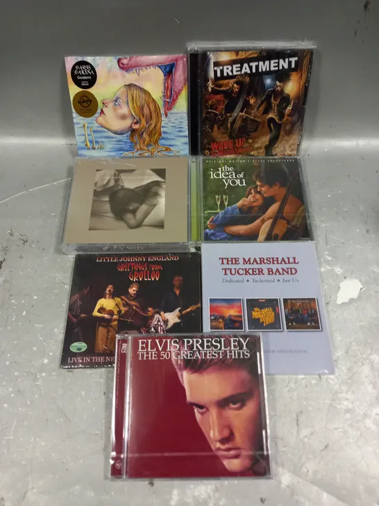 APPROXIMATELY 25 ASSORTED CD ALBUMS TO INCLUDE TAYLOR SWIFT, ELVIS PRESLEY, THE MARSHALL TUCKER BAND ETC 