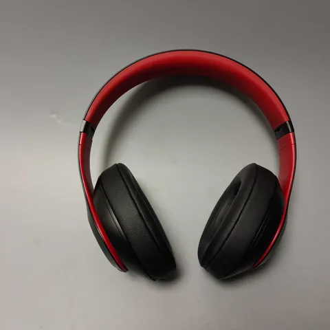 BEATS STUDIO3 HEADPHONES - RED/BLACK