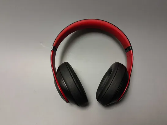 BEATS STUDIO3 HEADPHONES - RED/BLACK