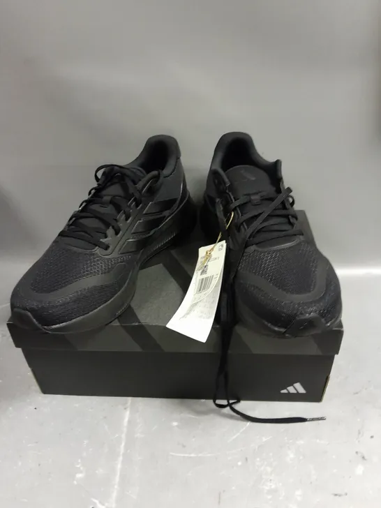 BOXED PAIR OF ADIDAS RUNFALCON 5 TRAINERS IN BLACK - 9