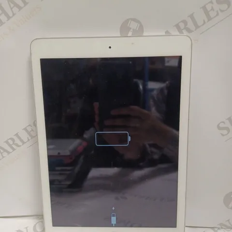 APPLE IPAD MODEL A1474 SILVER