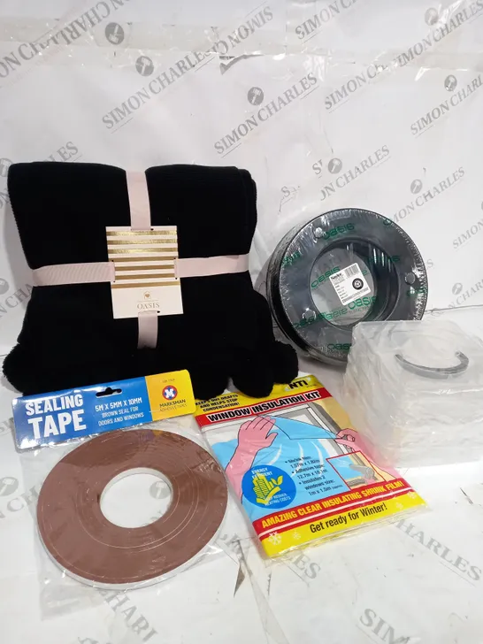 BOX OF APPROXIMATELY 10 ASSORTED ITEMS TO INCLUDE OASIS BLANKET, SEALING TAPE, WINDOW INSULATION KIT ETC