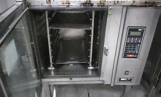 BKI SINGLE COMBI OVEN 