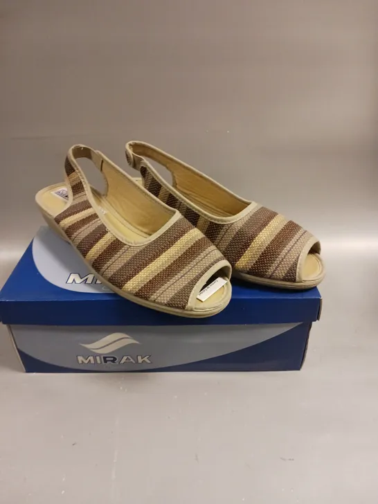 BOXED PAIR OF MIRAK CLASSIC CARLA OPEN TOE SHOES IN BROWN - 8	