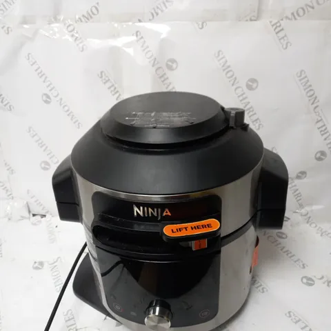 BOXED NINJA FOODI MAX SMARTLID 7.5L MULTI COOKER & AIR FRYER