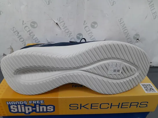 SKECHERS HANDS FREE SLIP-INS TRAINERS IN NAVY - UK 7