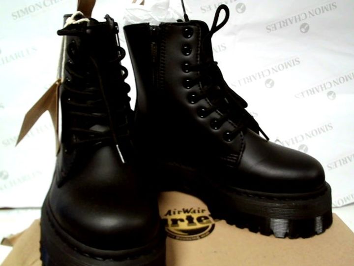 dr martens v jadon ii mono