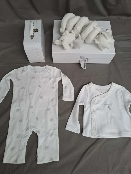 THE LITTLE WHITE COMPANY BORN IN 2024 ELEPHANT GIFT SET IN WHITE/GREY SIZE 0-3MONTHS