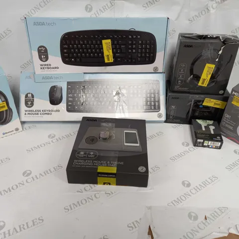 BOX OF APPROXIMATLEY 50 ASSORTED ITEMS TO INCLUDE KEYBOARDS, HEADPHONES, CHARGING MAT, ETC