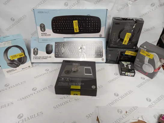 BOX OF APPROXIMATLEY 50 ASSORTED ITEMS TO INCLUDE KEYBOARDS, HEADPHONES, CHARGING MAT, ETC