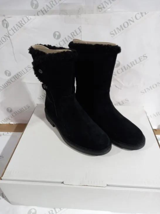 CHEALSEA OPAL BOOT BLACK SUEDE SIZE 6