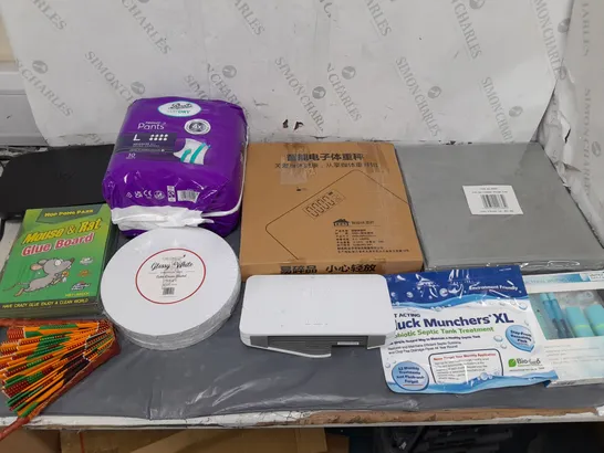 BOX OF APPROXIMATELY 15 ASSORTED HOUSEHOLD ITEMS TO INCLUDE NIGHT PANTS, MOUSE&RAT GLUE BOARD, AND BODY SCALES ETC. 