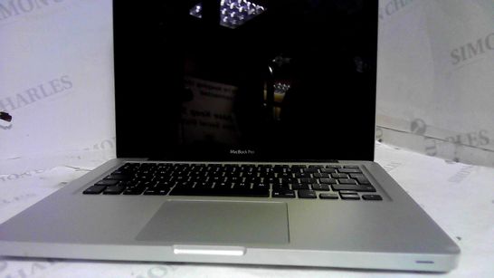 SILVER APPLE MACBOOK PRO CORE I5 600GB