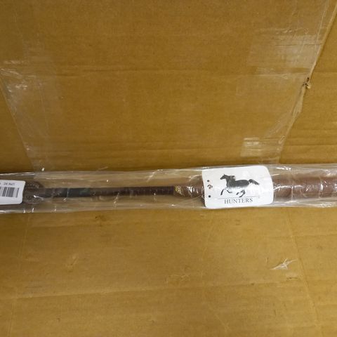 PACKAGED HUNTERS TAN HORSE WHIP