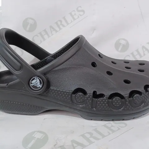 BOXED PAIR OF CROCS BAYA SHOES IN BLACK UK SIZE M4/W5