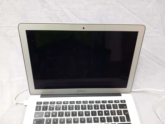 APPLE MACBOOK AIR 6 2/A1466