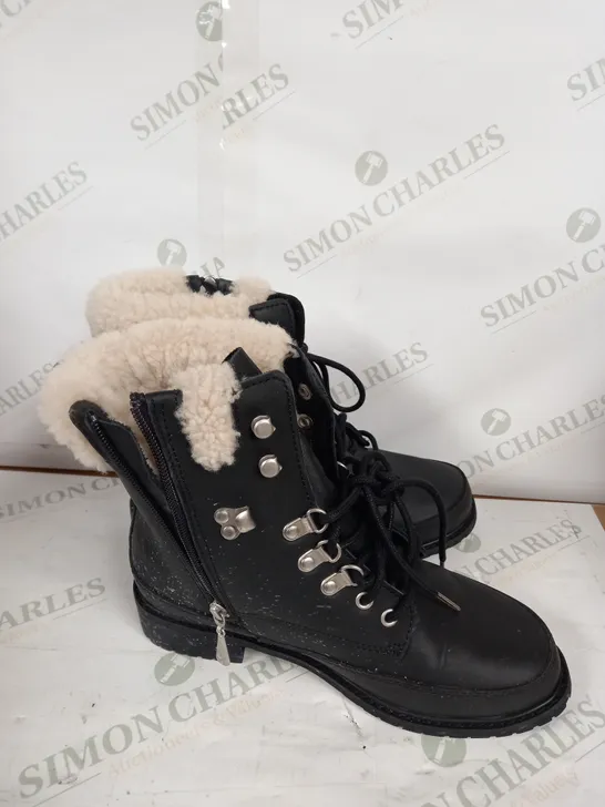  EMU OKAB WATERPROOF BOOTS - BLACK - SIZE 6