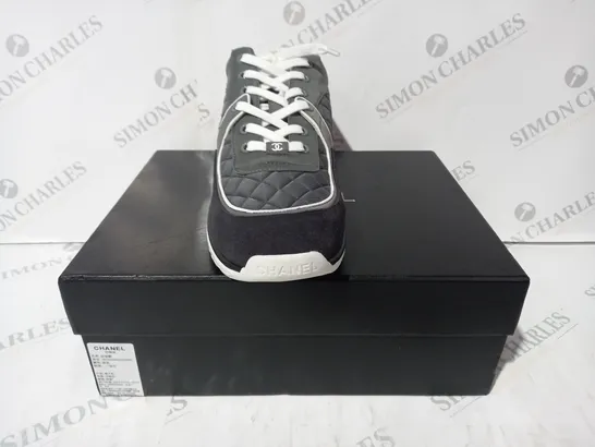 BOXED PAIR OF CHANEL QUILTED FABRIC & SUEDE CALFSKIN SHOES IN GREY EU SIZE 45