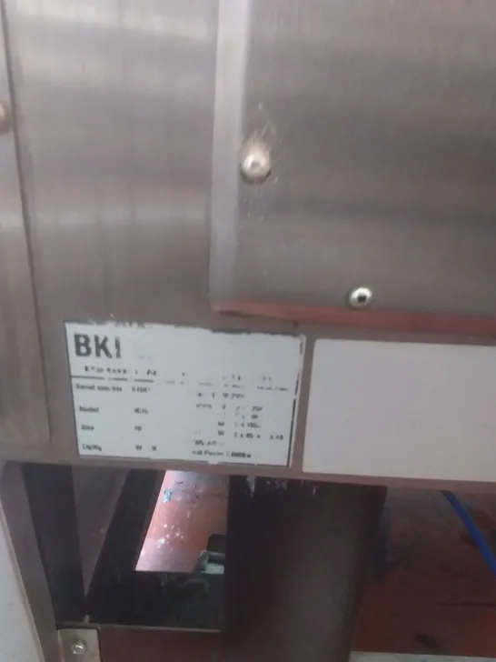 BKI HEATED SELF SERVE DISPLAY UNIT 