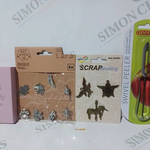 APPROXIMATELY 10 ASSORTED HOUSEHOLD ITEMS TO INCLUDE SWIVEL PEELER, BOOKMARK & PEN CLIP SET, ETC