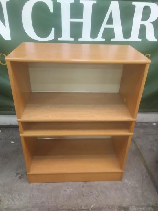 WOODEN 3 SHELF BOOKCASE