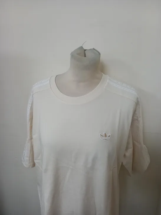 ADIDAS ORIGINAL CASUAL T-SHIRT SIZE XS