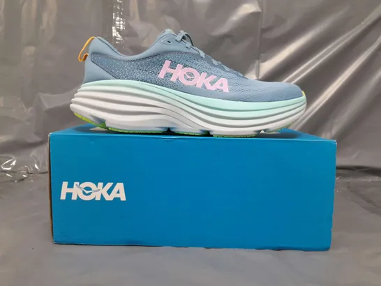 BOXED PAIR OF HOKA BONDI 8 WOMEN'S RUNNING SHOES IN BLUE/PINK/MULTI UK SIZE 9