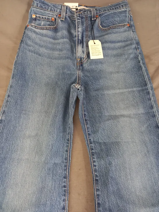 LEVI'S RIBCAGE BELL JEANS IN BLUE SIZE 27/32