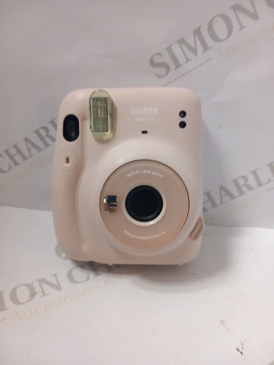 FUJIFILM INSTAX MINI 11 INSTANT CAMERA