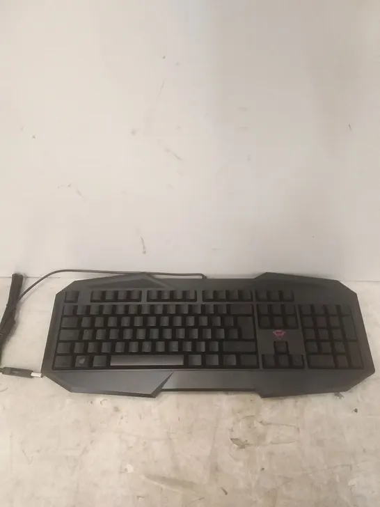 BOXED TRUST AVONN RGB GAMING KEYBOARD 