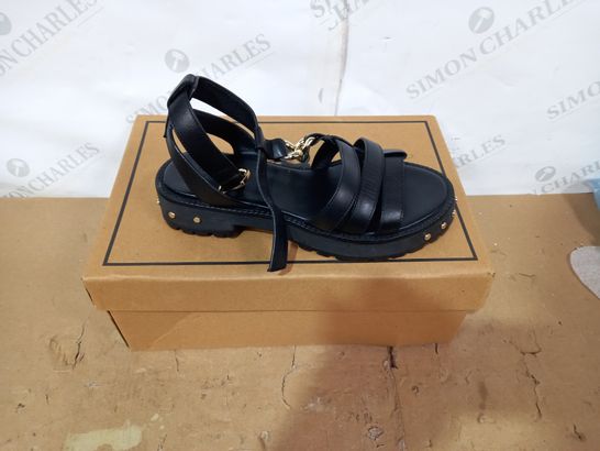 BOXED PAIR OF ASOS SANDALS SIZE 4