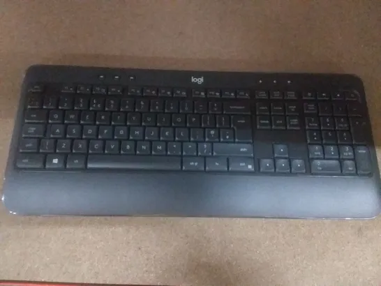 LOGITECH MK540 WIRELESS KEYBOARD