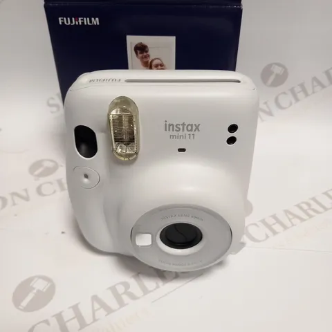 BOXED FUJI FILM INSTAX MINI 11 INSTANT CAMERA