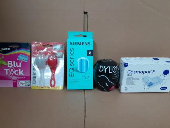 BOX OF APPROXIMATELY 11 ASSORTED ITEMS TO INCLUDE - SIEMENS EQ SERIES , 2 LEDS LIGHT SET , BLUE TACK ETC