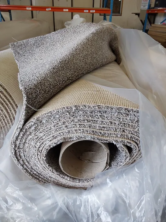 ROLL OF QUALITY STS HERITAGE LUXURY CARPET // SIZE: APPROXIMATELY 5.25 X 5m