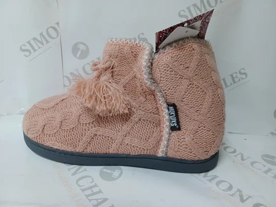 MUK LUKS LINA SLIPPER BOOT ROSE GOLD SIZE 4