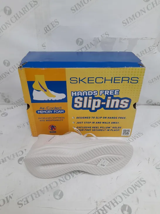 BOXED SKETCHERS PATH TRAINER CREAM SIZE 8 