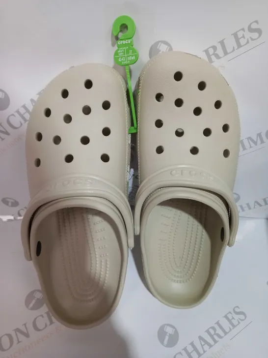 PAIR OF O0FF WHITE CROCS SIZE 9 