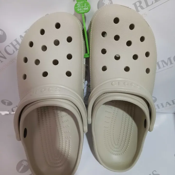 PAIR OF O0FF WHITE CROCS SIZE 9 4587385-Simon Charles Auctioneers