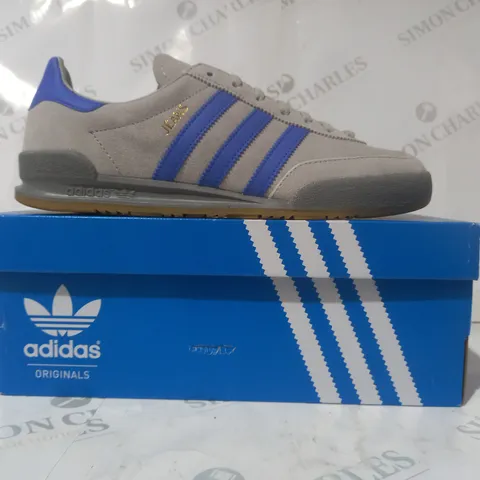 BOXED PAIR OF ADIDAS JEANS SHOES IN GREY/BLUE UK SIZE 9