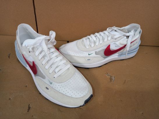 BOXED PAIR OF DESIGNER SHOES IN THE STYLE OF NIKE IN BEIGE/WHITE/RED UK SIZE 7.5