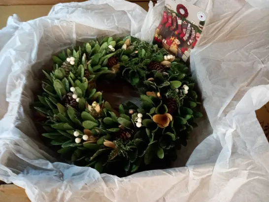 BOXED DIBOR CHRISTMAS WREATH