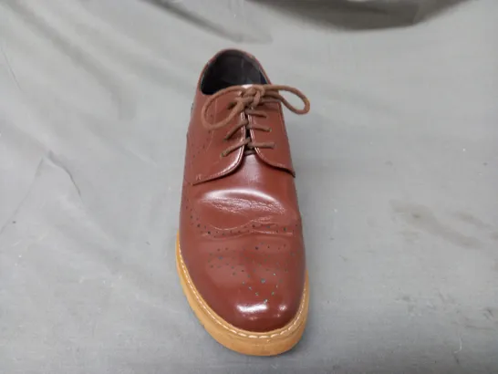 BOXED PAIR OF ATTIX SHOES IN BROWN SIZE UNSPECIFIED