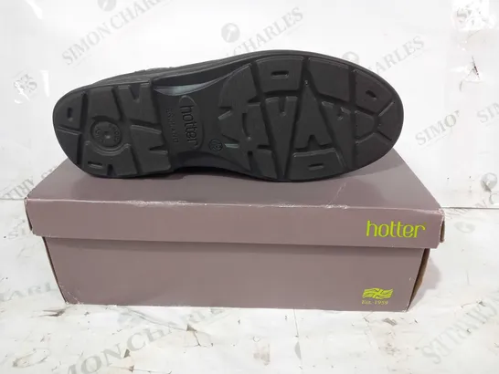 BOXED PAIR OF HOTTER VELCRO STRAP LEATHER SHOES IN DARK BROWN UK SIZE 10